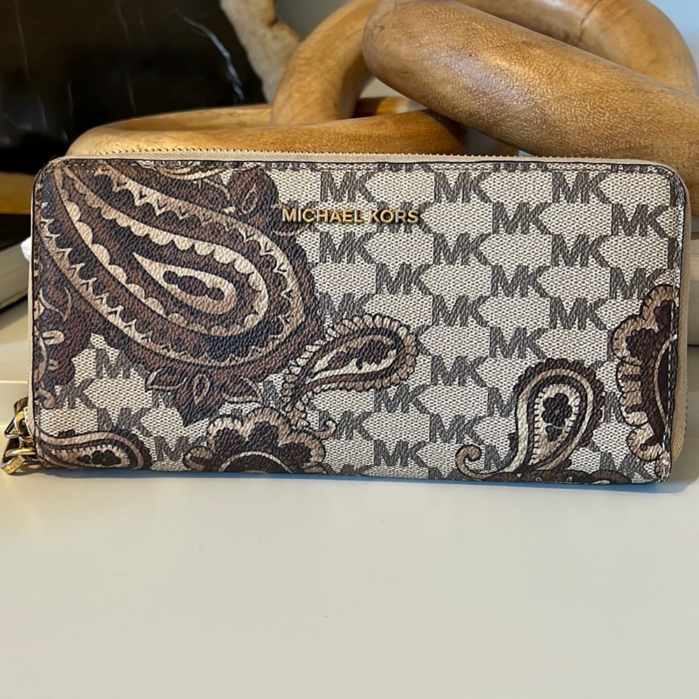 Michael Kors Jet Set Paisley Continental Zip Wallet